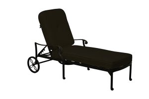 Paris chaise lounge with wheels
