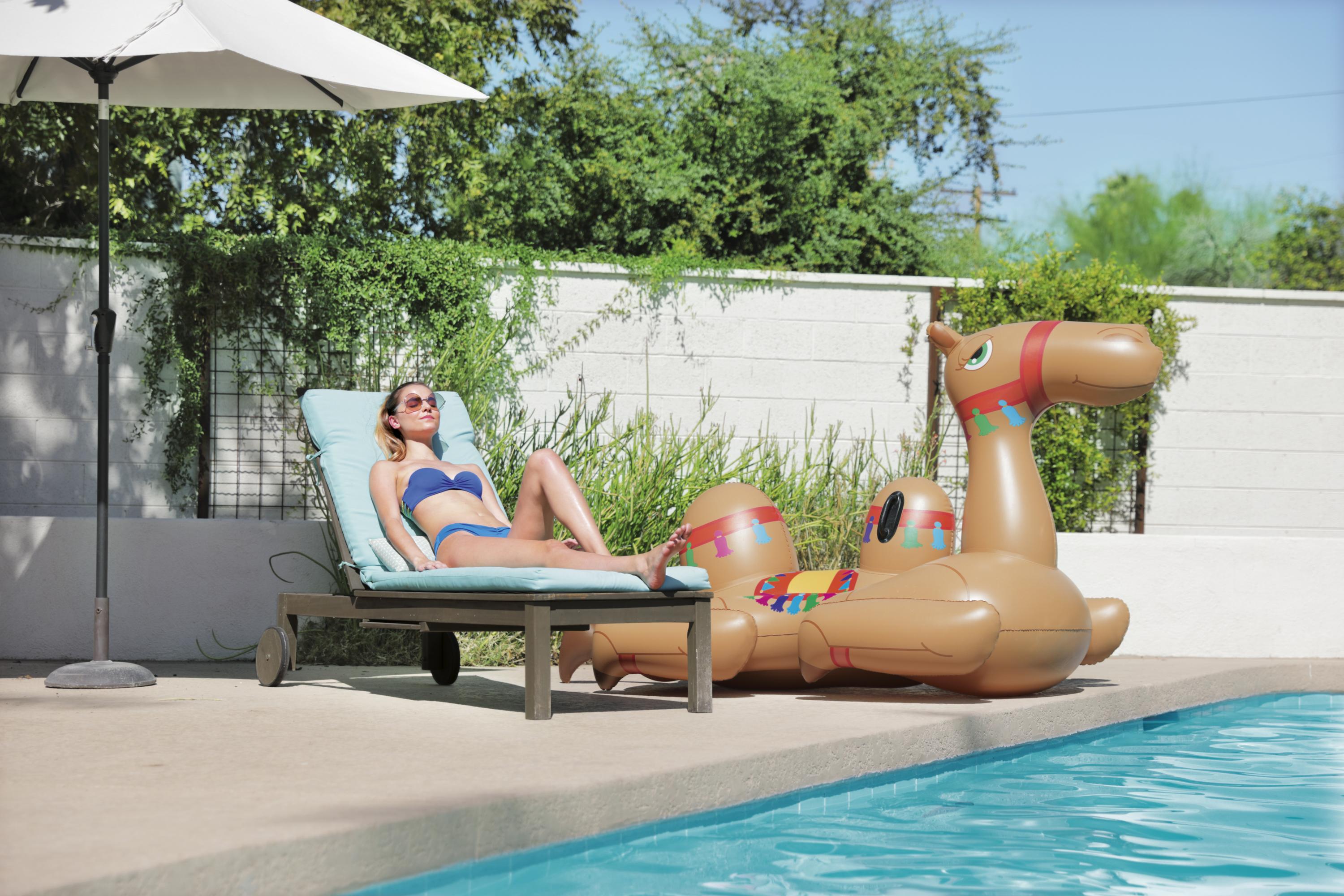 Camel Pool Float